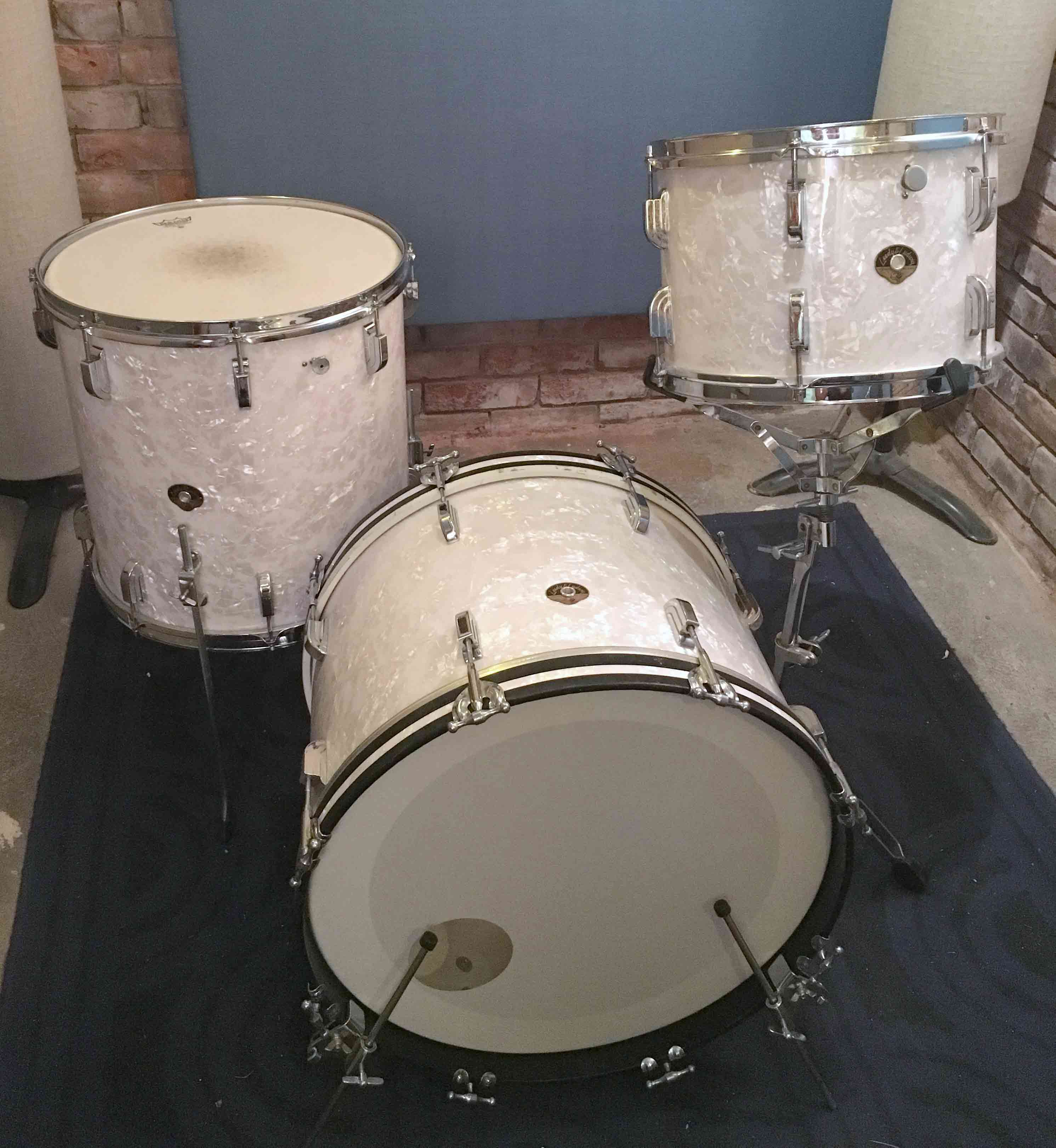 LUDWIG Bass Drum Mount (1610), Lugs, Inserts, claws from late 60's